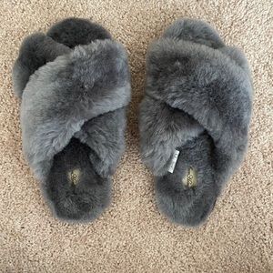 Grey fuzzy slipper NWOT